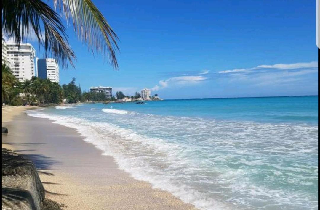 Beach Front Apt Isla Verde 3 Apartment San Juan Room photo