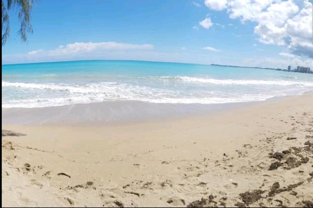 Beach Front Apt Isla Verde 3 Apartment San Juan Room photo